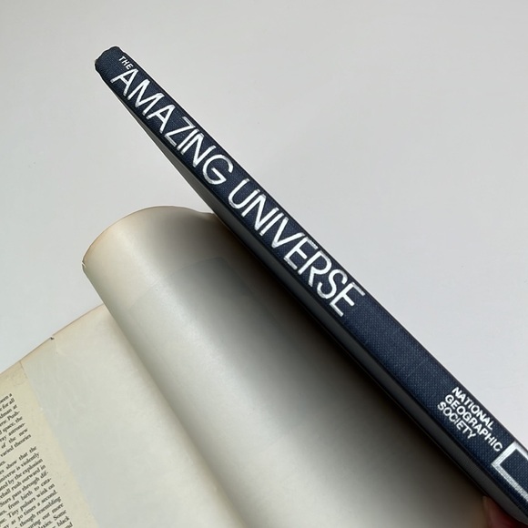 Vintage Space Theme Set Amazing Universe Friedman Book & 2 Life Magazines - Picture 5 of 13